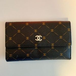 Black wallet